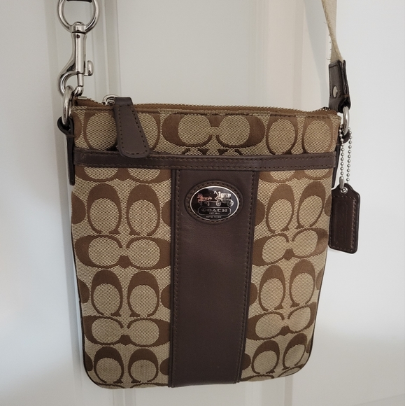 Coach Handbags - Coach Crossbody Purse